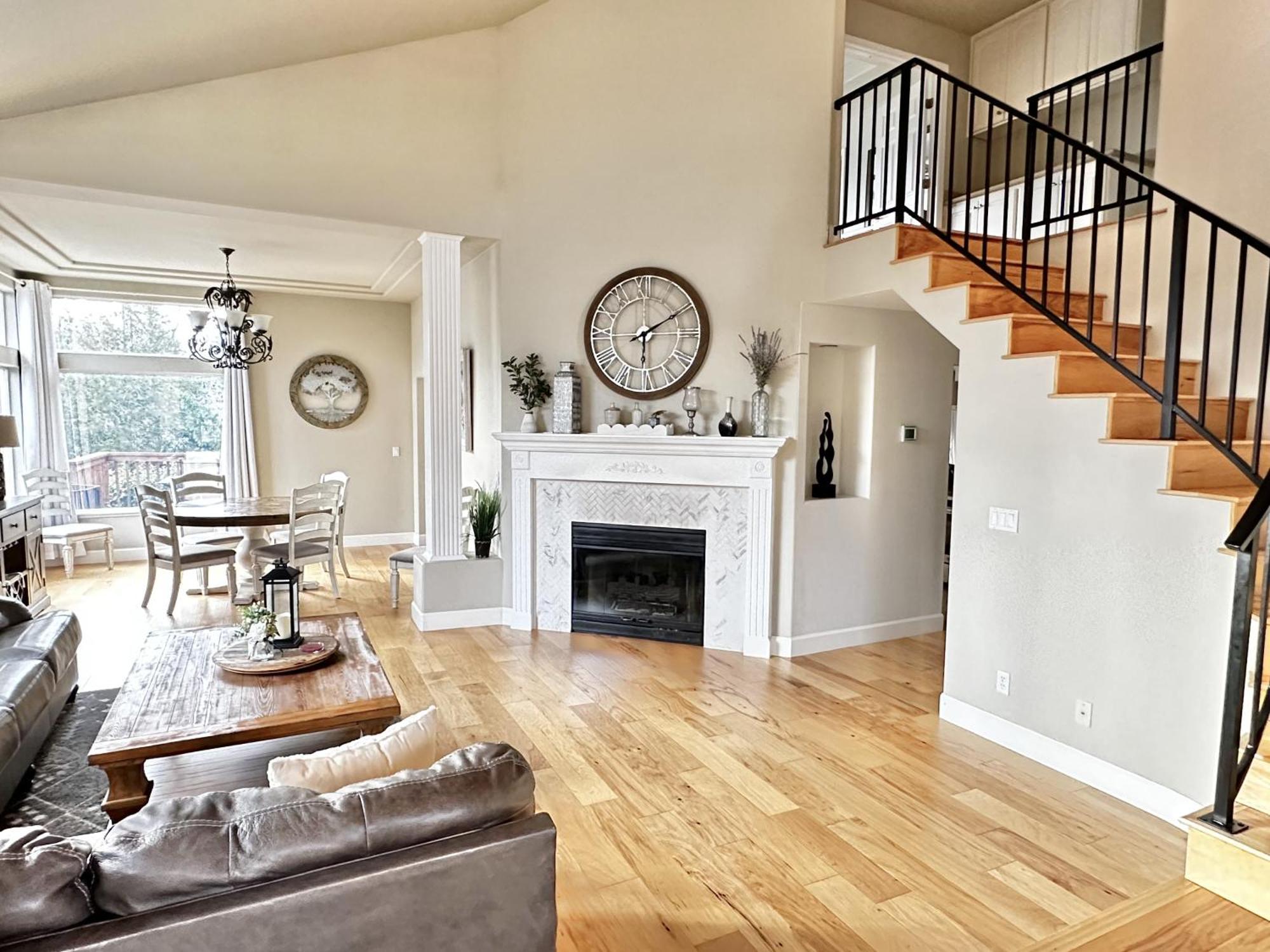Fantastic Bright 4 Bedroom- Deck - Fireplaces Медфорд Екстер'єр фото